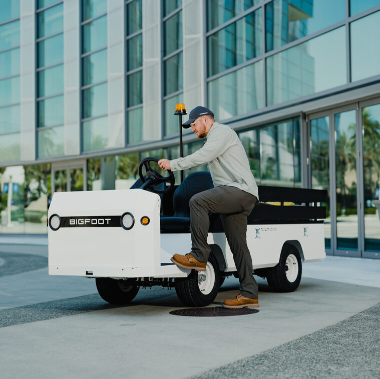 Bigfoot utility vehicle